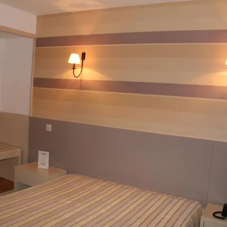 Hotel Troia Amares